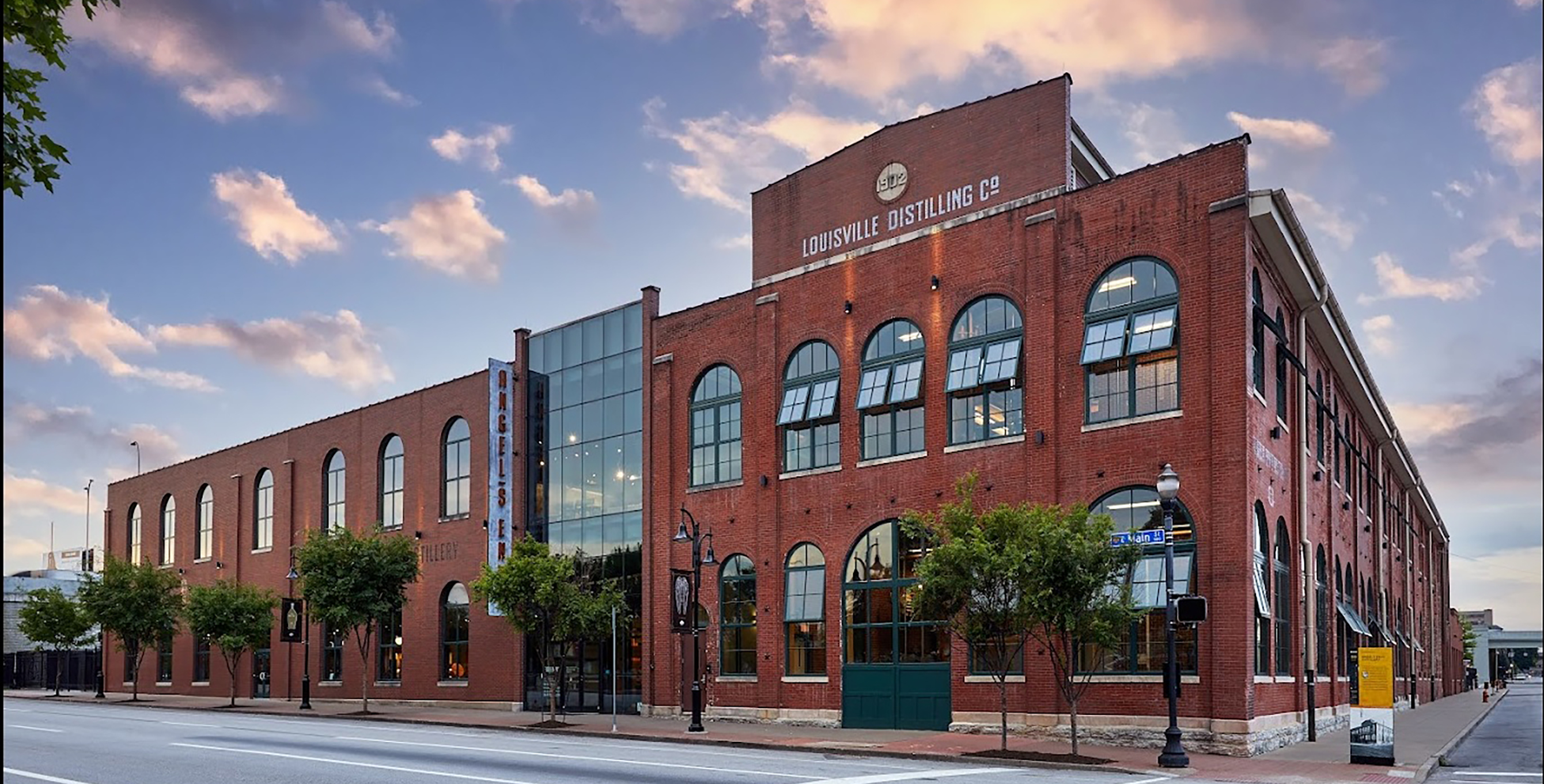 bacardi rum factory tour hours